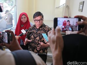 Putusan Sengketa Salinan Ijazah Jokowi di KIP Ditunda