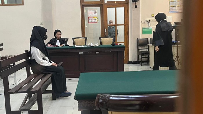Mulai Diadili, SPG Terdakwa Kasus Aborsi di Mojokerto Minta Tak Ditahan