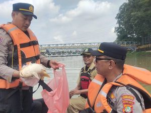 Sungai Cisadane Tangerang Tercemar Pestisida, Polisi Salurkan Air Bersih