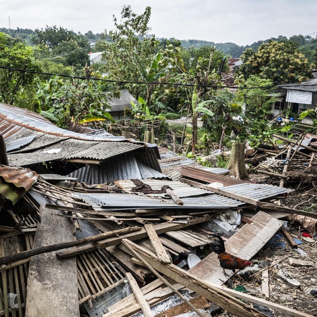Tanah Bergerak Rusak Permukiman Warga di Semarang