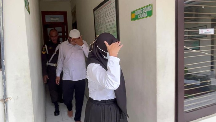 Pasangan Kumpul Kebo Pelaku Aborsi Mojokerto Divonis 14 dan 15 Bulan Bui