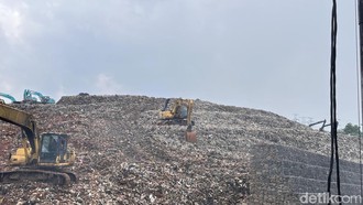 Benang Kusut Krisis Sampah Menahun di Tangsel
