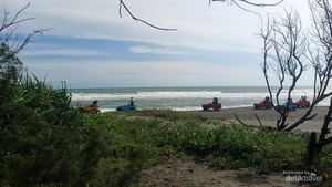 Asyiknya Bertualang di Wisata Alam Gumuk Pasir