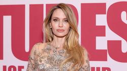 Angelina Jolie Sudah Jual Rumah di LA, Disebut Siap Pindah ke Kamboja