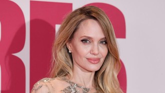 Viral Wajah Angelina Jolie Disebut Berbeda di Shanghai, Muncul Dugaan Kloning