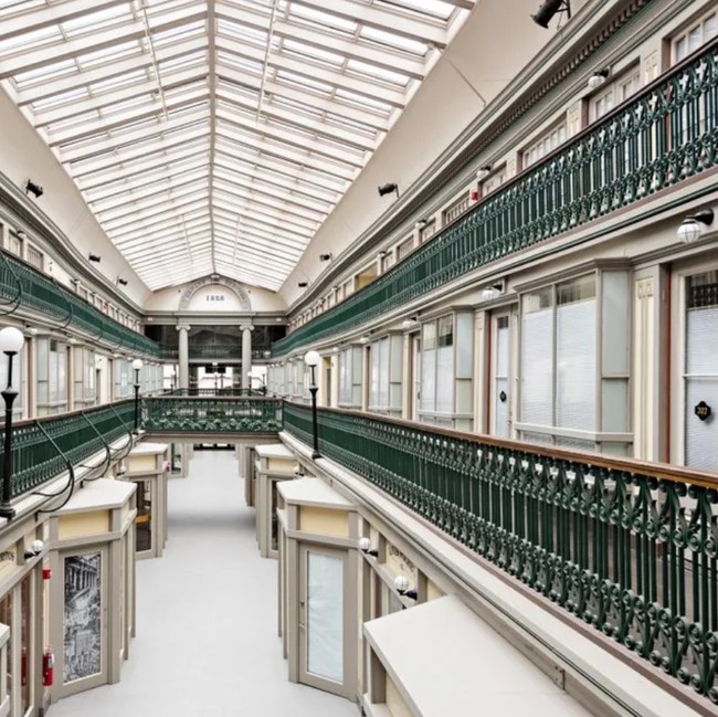 Potret Mal Tertua di AS yang Telah Disulap Menjadi Apartemen