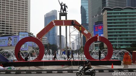 Bundaran HI Bersolek Jelang Jakarta Light Festival Imlek