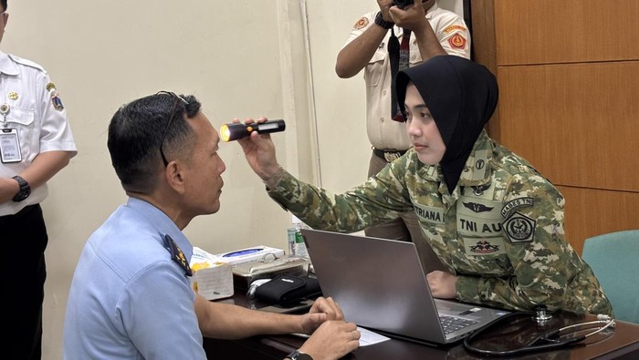 Cek Kesehatan Gratis di Mabes TNI