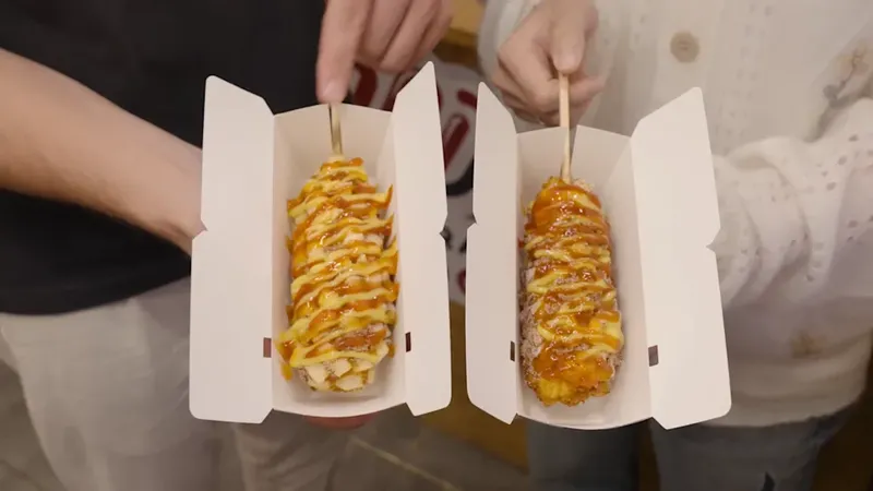 Chef Ini Bongkar 7 Makanan Kaki Lima Terlezat di Dunia, Ada Favoritmu?