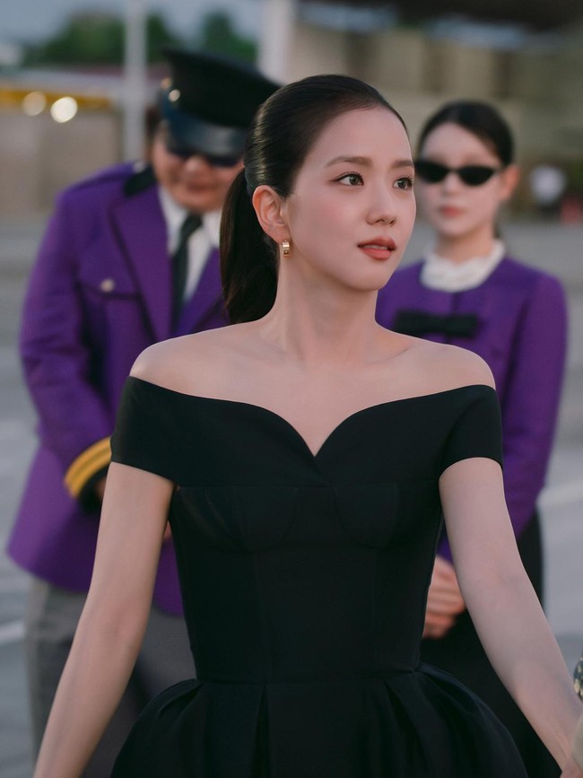 Foto: Jisoo BLACKPINK Kencan dengan 8 Aktor Ganteng di Boyfriend on Demand