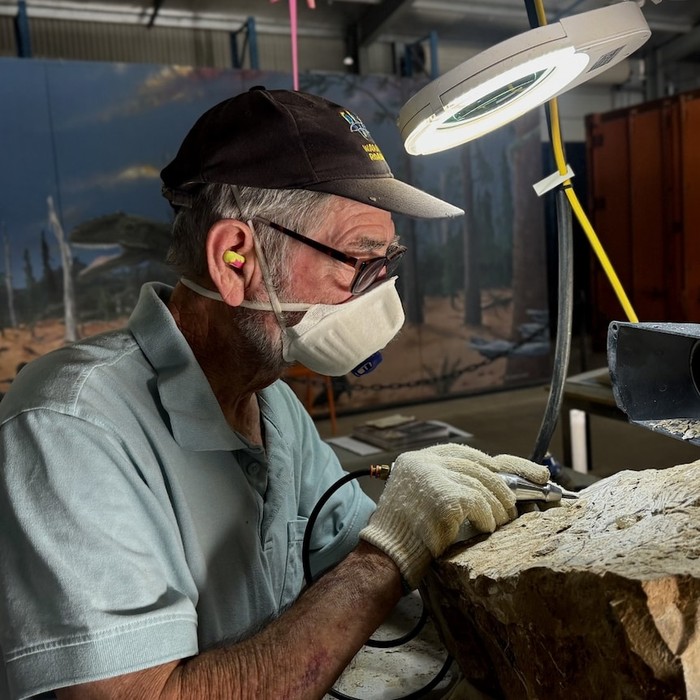 Dunia Hari Ini: Ilmuwan Warga Mengerjakan Fosil 100 Juta Tahun di Australia