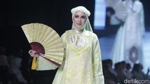 Adu Pesona Istri Pejabat & Artis Catwalk, Arumi Bachsin Hingga Istri Bamsoet