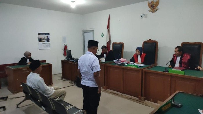 Jaksa gadungan Bobby Asia dan Edwin jalani sidang vonis  di Pengadilan Tipikor PN Palembang