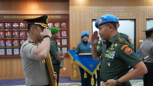 Kapolres Bogor AKBP Wikha Ardilestanto resmi menjadi warga kehormatan Pasukan Pengamanan Presiden (Paspampres). (Dok istimewa).