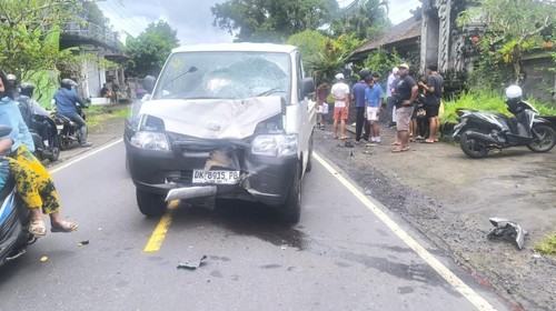 Lokasi tabrakan pikap dan motor di Jalan Raya Besakih, Desa Rendang, Karangasem, Rabu (11/2/2026). (foto: Dok. Satlantas Polres Karangasem)