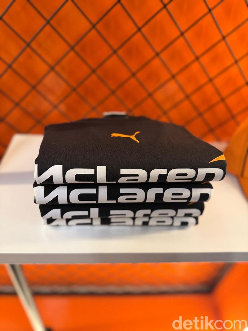 Koleksi Puma x McLaren F1
