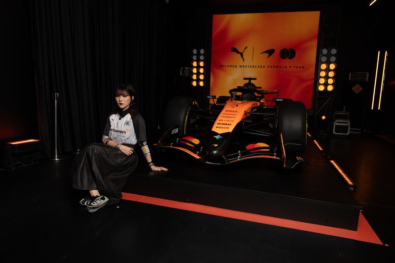 Koleksi Puma x McLaren F1