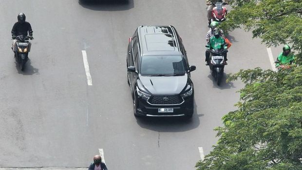 Korps Lalu Lintas (Korlantas) Polri menerjunkan teknologi ETLE Drone Patrol Presisi untuk memperketat pengawasan lalu lintas di Jakarta.