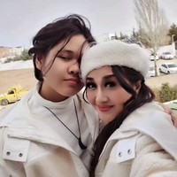 Ini potret Paramitha Rusady bersama putra tercintanya, Adrian Tegar Maharaja Bago. Ia sempat bercerita mengenai perjuangan melahirkan Adrian yang bahkan membuatnya jatuh koma selama 4 hari pascapersalinan. Foto: Dok. Instagram