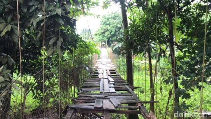Penampakan jembatan gantung lokasi pria terjatuh hingga tewas di Palopo.