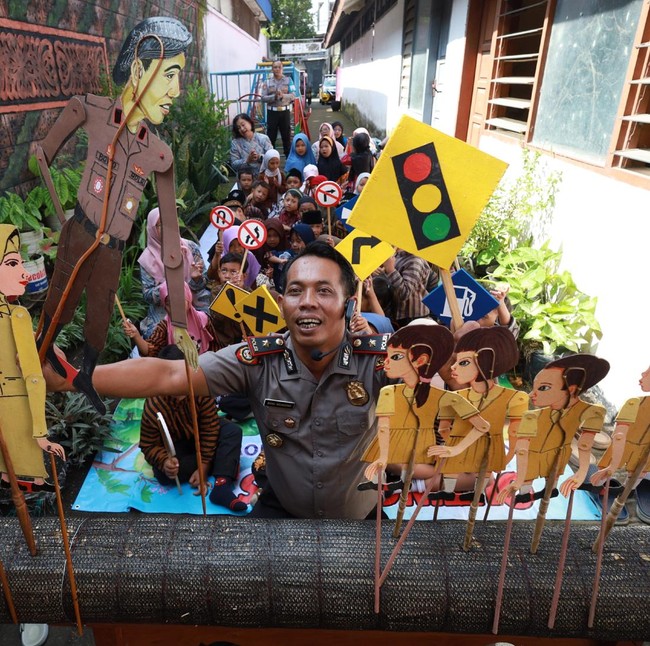 Pentas Wayang Jadi Sarana Edukasi Tertib Lalu Lintas