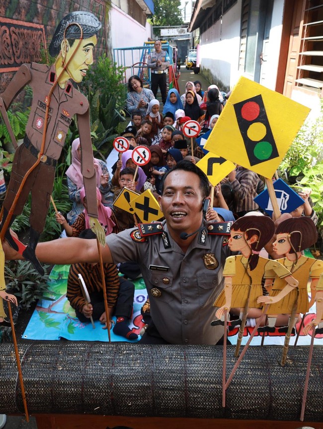 Pentas Wayang Jadi Sarana Edukasi Tertib Lalu Lintas