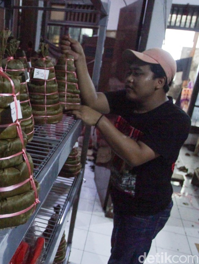 Potret Pabrik Kue Keranjang dan Dodol Tangerang Kebanjiran Pesanan Imlek