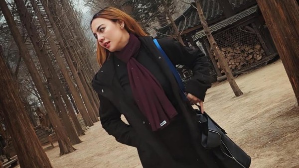Ratu Rizky Nabila Soal Lepas-Pasang Hijab di Medsos