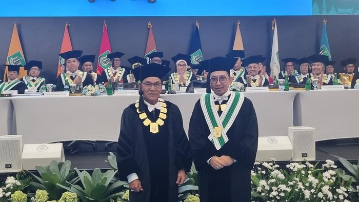 Rektor Unas Ungkap Alasan Anugerahkan Profesor Kehormatan ke Fadli Zon, Menyedot Perhatian Publik!