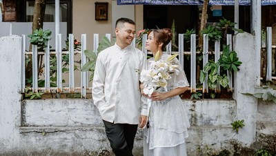 Reza SMASH Nikah di KUA, Sang Istri Cantik Pakai Baju Pengantin Sewaan