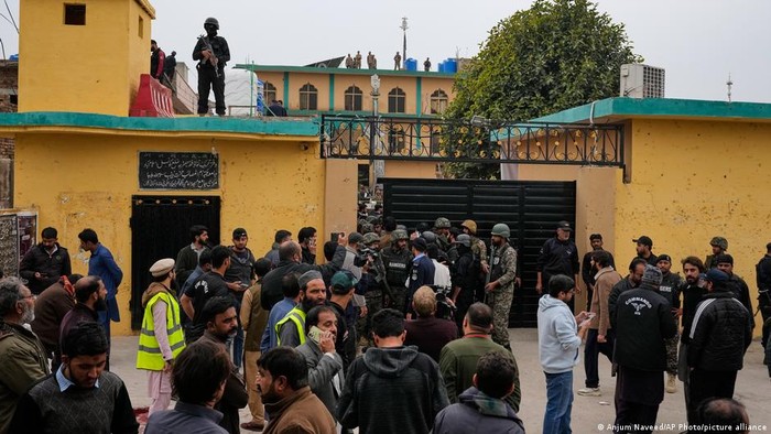 Serangan Masjid di Pakistan Ungkap Ancaman Teror Meningkat