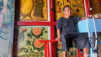 Kisah Slamet, Muslim yang 30 Tahun Jaga Kelenteng di Tengah Laut Kalbar