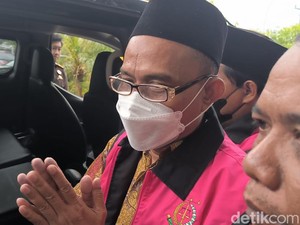 Jadi Tersangka Korupsi Hibah, Pengasuh Ponpes di Gresik Kutip Al-Quran