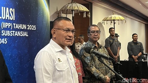 Wamenkopolkam Lodewijk Freidrich Paulus saat konferensi pers Rakornas Evaluasi Capaian IIPP di Kuta, Badung, Rabu (11/2/2026).