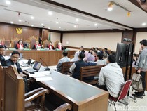 Hakim Minta Saksi Kasus Kemnaker Balikin USD 10 Ribu dalam Bentuk Uang Bukan Motor