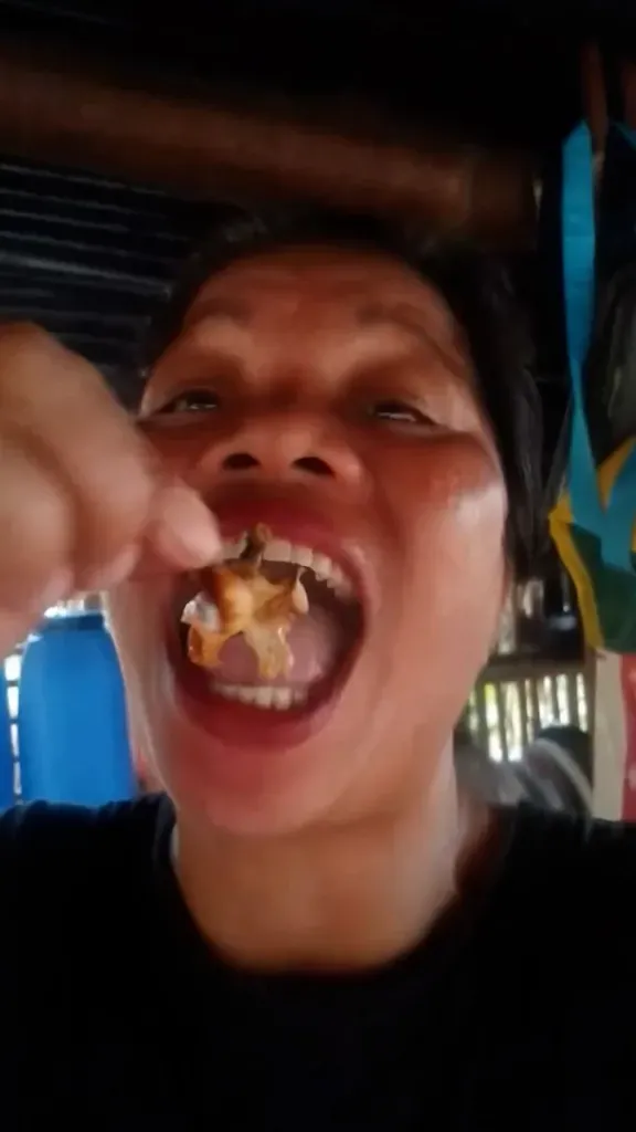 Food Vlogger Tewas Usai Santap Kepiting Beracun