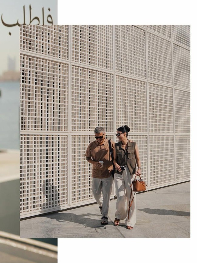 Potret Gading Marten dan Medina Dina Jalan-jalan di Louvre Abu Dhabi