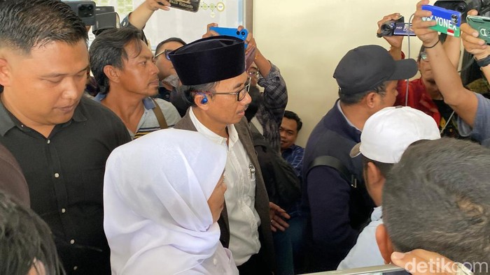 Gubernur Khofifah di Pengadilan Tipikor