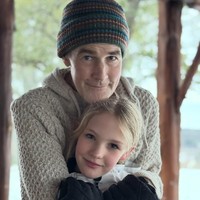 Empat belas bulan setelah mengumumkan diagnosisnya kepada publik, James Van Der Beek mengembuskan napas terakhirnya pada pagi hari 11 Februari 2026. Foto: Instagram/@vanderjames