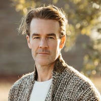 Kepergiannya meninggalkan duka mendalam bagi keluarga, sahabat, dan para penggemar yang tumbuh bersama kisah cinta remaja Dawson Leery. Foto: Instagram/@vanderjames