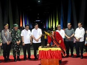 Selesai Dibangun, Gubsu Bobby Resmikan Jembatan yang Dulu Ambruk di Nias Barat