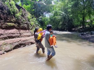 Jembatan di Ponorogo Putus, Warga Keluhkan Tak Kunjung Diperbaiki