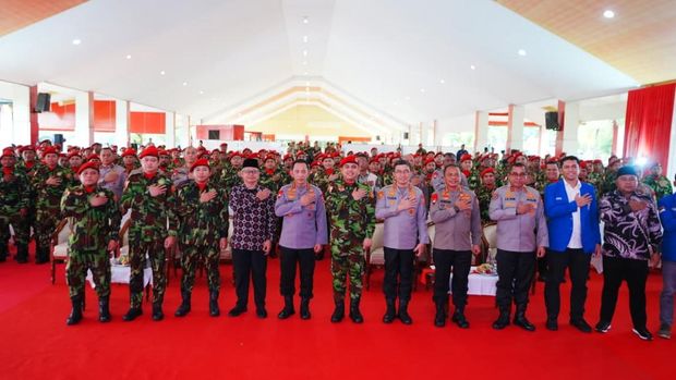 Kapolri Jenderal Listyo Sigit Prabowo mengajak Komando Kesiapsiagaan Angkatan Muda Muhammadiyah (Kokam) bersinergi mengawal program prioritas pemerintah. (dok Polri)