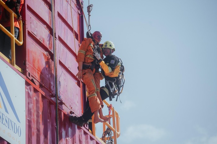 Konsistensi Grup Merdeka Bangun Sistem Keselamatan Kerja