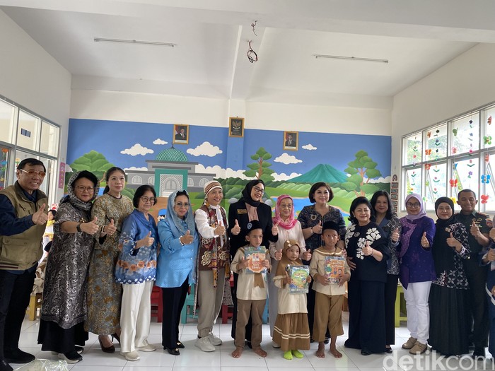 Kunjungan Anita Tanjung dan SIKIB ke TK di Purworejo, Kamis (12/2/2026).