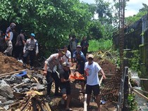Pekerja Proyek Tertimbun Longsor di Gianyar, 1 Orang Tewas-2 Terluka