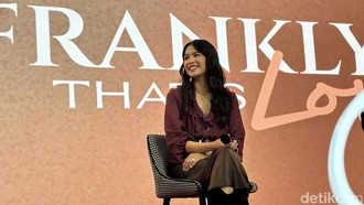 Cerita Maudy Ayunda Pakai Anting Bentuk Tanduk Kerbau di Festival Film Global