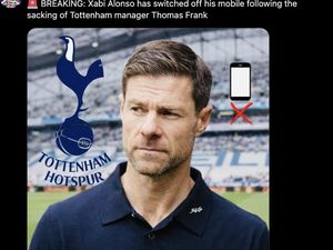 Meme Kocak Xabi Alonso Matikan HP Saat Tahu Spurs Cari Manajer Baru
