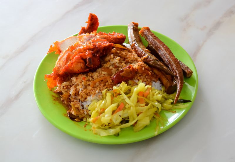 Aneka Nasi Rames Auto Kalap! 5 Nasi Rames Terenak di Asia Tenggara dengan Lauk Melimpah