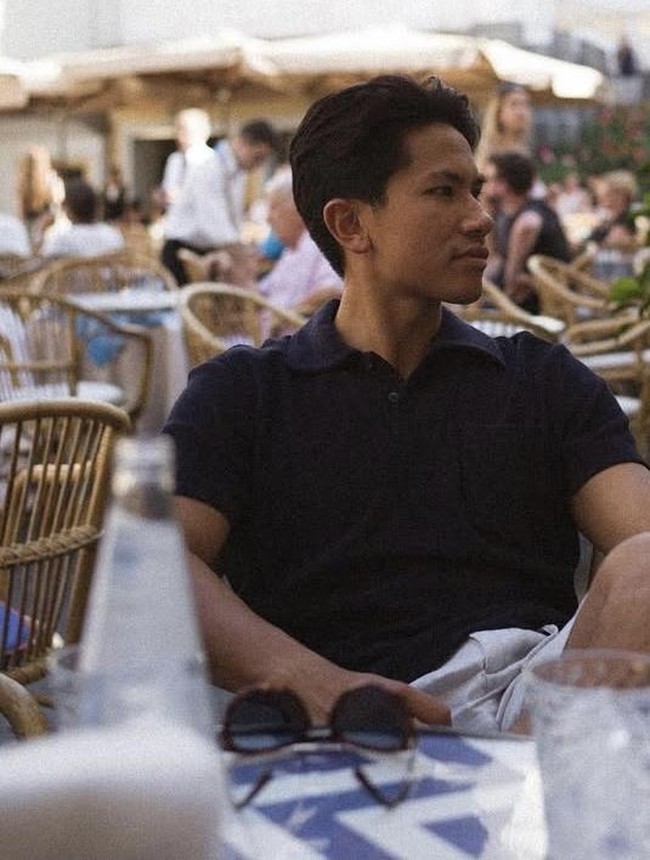 Momen Pangeran Mateen Hangout di Swiss hingga Sarapan di Kolam Renang